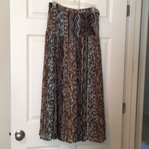 Accordion Skirt w/elastic waist band